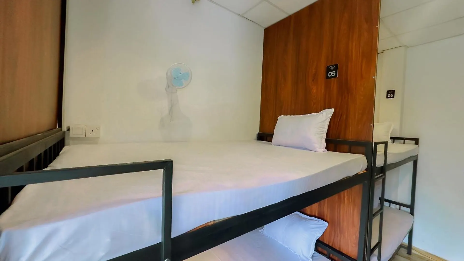 Homestay The Kandy Home & City Mirror Hostel Sri Lanka
