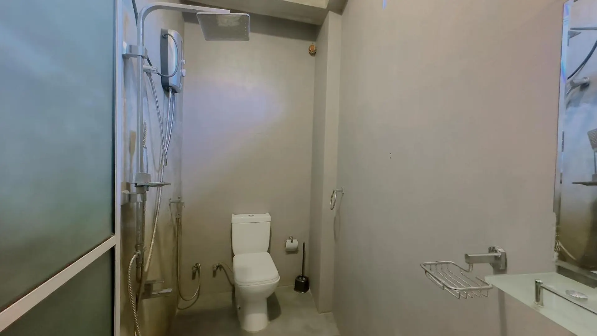 The Kandy Home & City Mirror Hostel