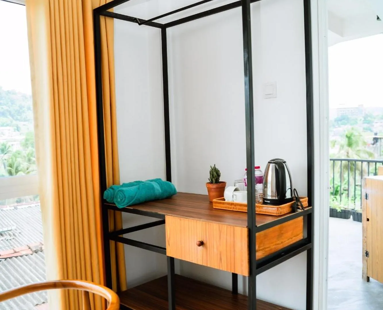 Homestay The Kandy Home & City Mirror Hostel Sri Lanka